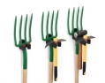 Вешалки для садового инструмента и инструментов с длиной рукоятью